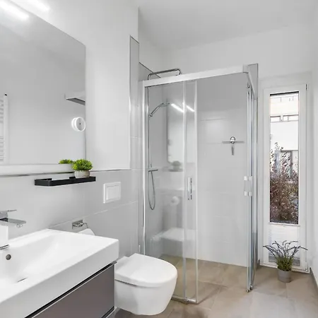 King Erste Lage, Dachterrasse, Meerblick, Carport, Kamin, Sauna, Terrasse, Aussenrolllaeden Olpenitz