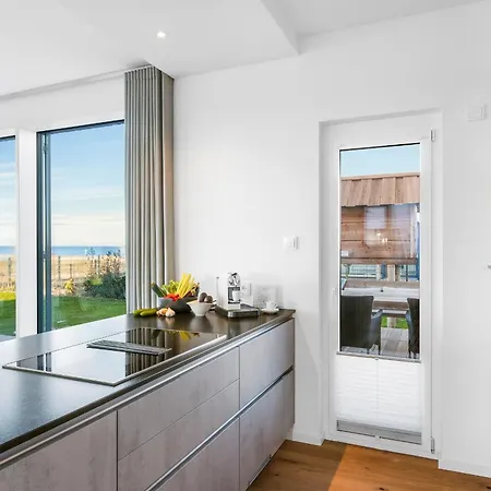 King Erste Lage, Dachterrasse, Meerblick, Carport, Kamin, Sauna, Terrasse, Aussenrolllaeden Nyaraló Olpenitz