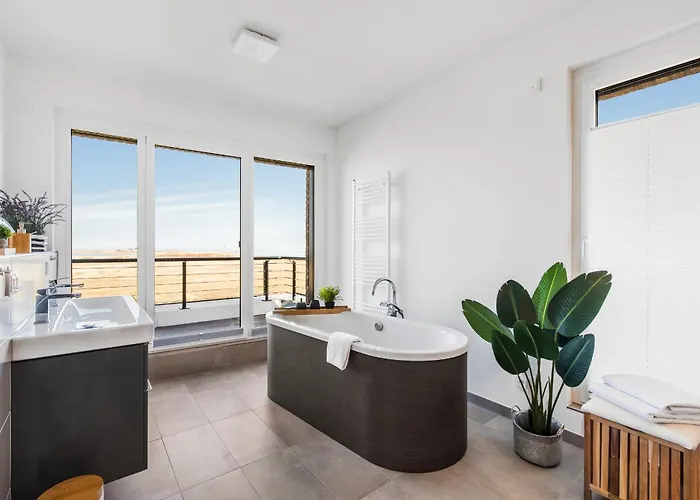 King Erste Lage, Dachterrasse, Meerblick, Carport, Kamin, Sauna, Terrasse, Aussenrolllaeden