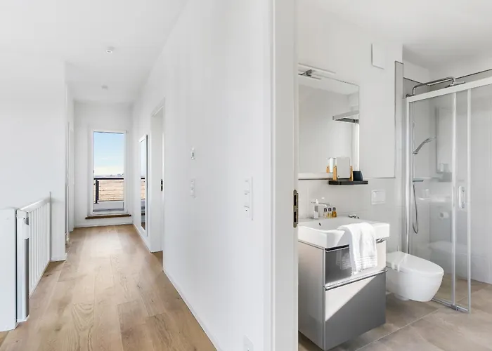 Vakantiehuis King Erste Lage, Dachterrasse, Meerblick, Carport, Kamin, Sauna, Terrasse, Aussenrolllaeden *