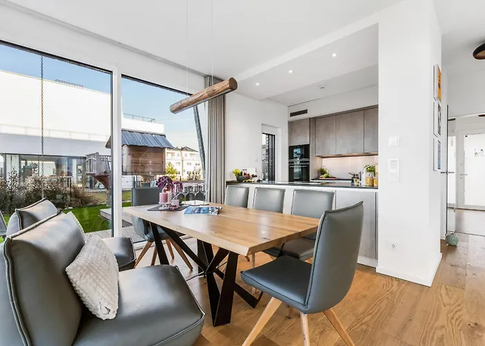 King Erste Lage, Dachterrasse, Meerblick, Carport, Kamin, Sauna, Terrasse, Aussenrolllaeden Vakantiehuis